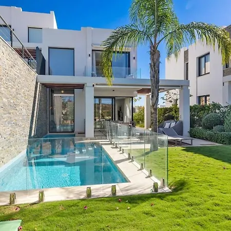 Brand New Luxury In Art Deco Style Villa *