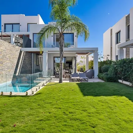 Villa Brand New Luxury In Art Deco Style *