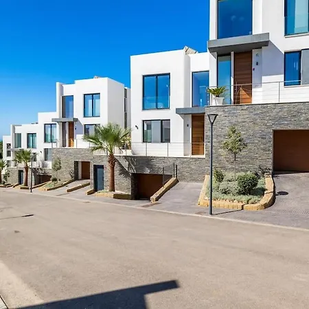 Brand New Luxury In Art Deco Style Marbella