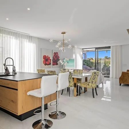 Brand New Luxury In Art Deco Style Villa *
